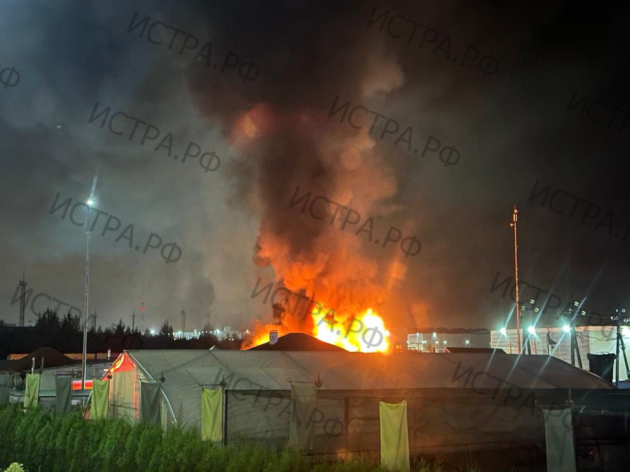 В Павловской Слободе горит строительный рынок | 22.08.2023 | Истра -  БезФормата